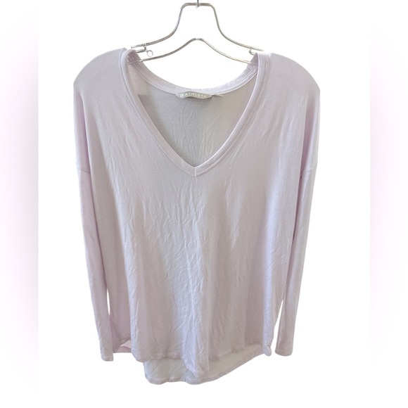 Athleta Cloudlight Relaxed Top in Simply Lilac Size Medium V Neck Long Sleeve - Picture 7 of 7